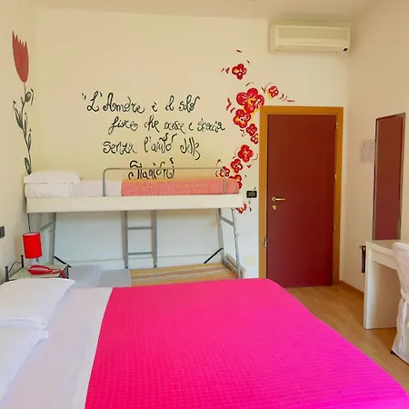 Betty Hotel 3*