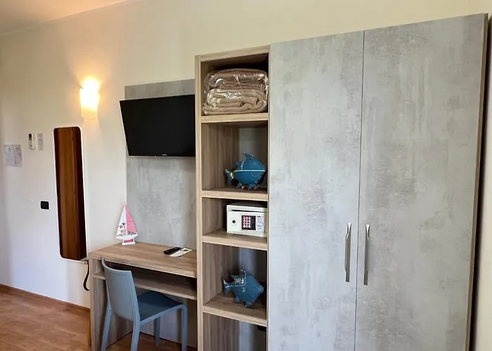 Betty Personal Style And Village 3*