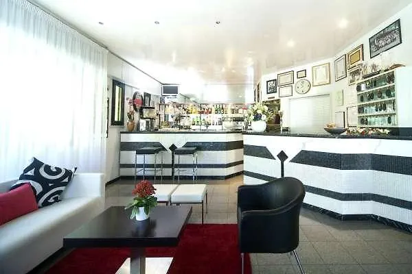 מלון Betty Personal Style And Village רימיני