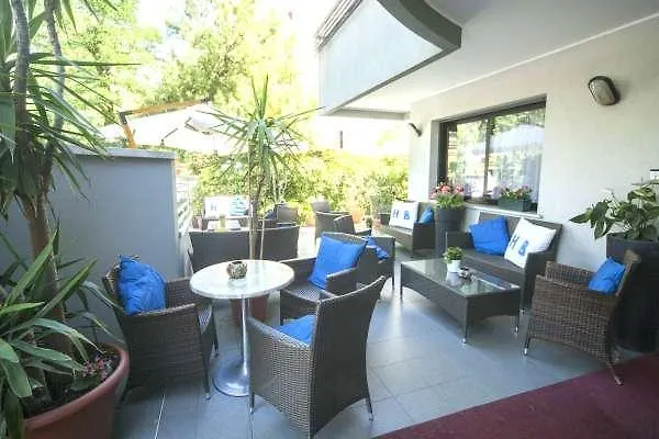 Betty Personal Style And Village 3* רימיני