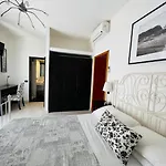Betty Personal Style And Village Hotel Rimini