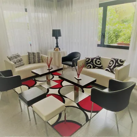 Betty Personal Style And Village