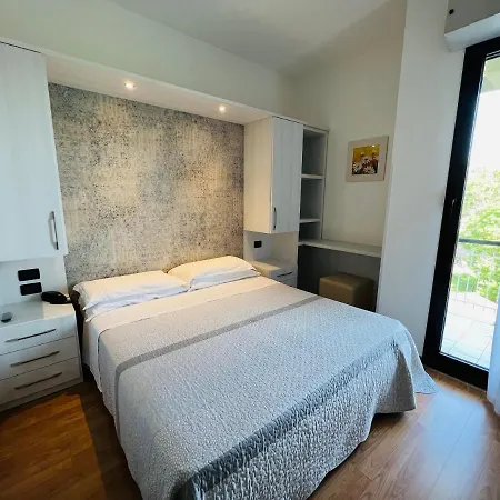 Otel Betty Personal Style And Village Rimini