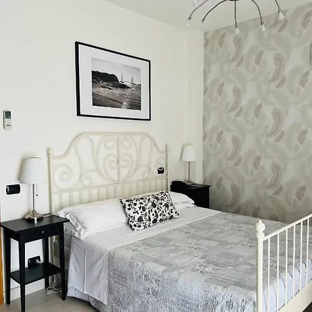 Betty Personal Style And Village 3*