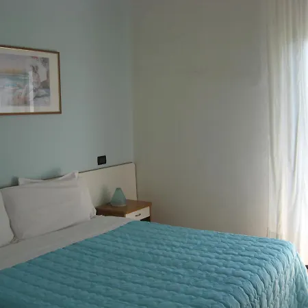 Betty Personal Style And Village 3*