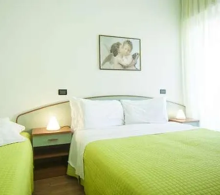 Otel Betty Personal Style And Village Rimini