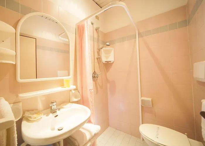 Betty Personal Style And Village 3*