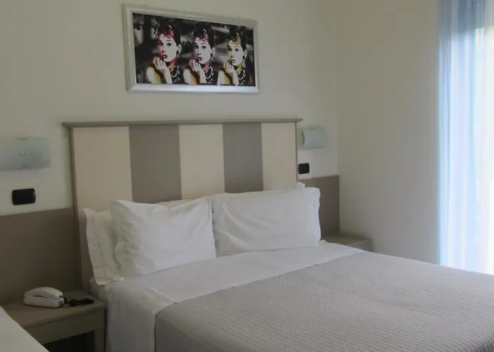 Betty Personal Style And Village Ρίμινι