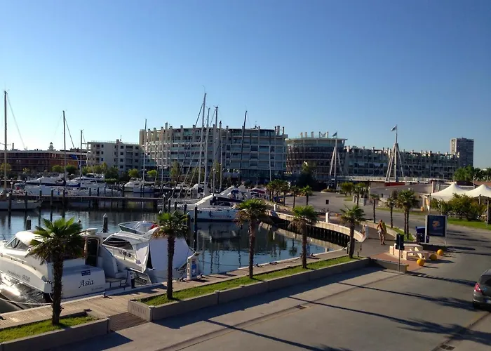 Betty Personal Style And Village Ξενοδοχείο