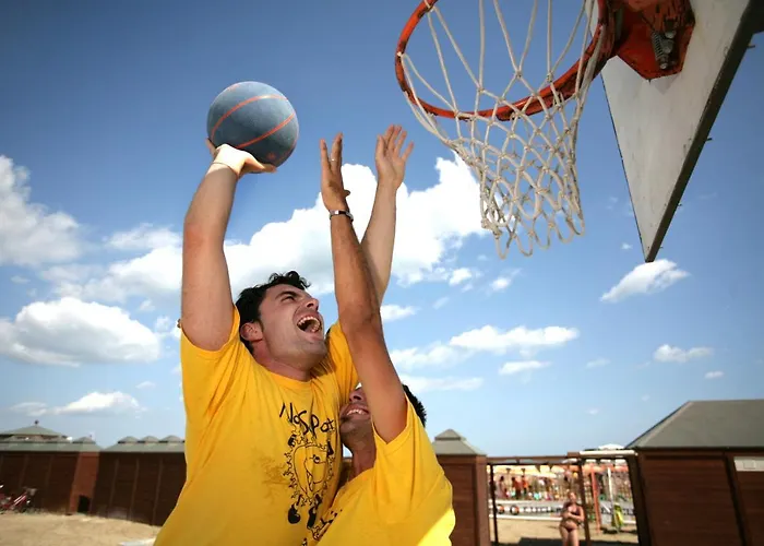 Betty Personal Style And Village 3*