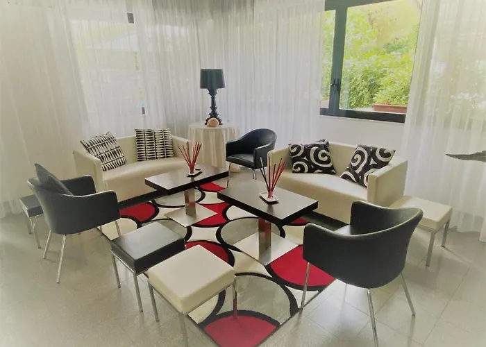 Betty Personal Style And Village