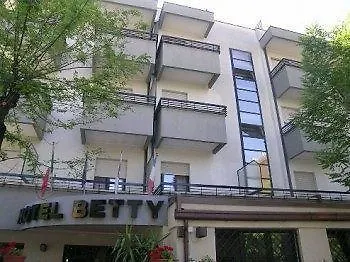 Betty Personal Style And Village